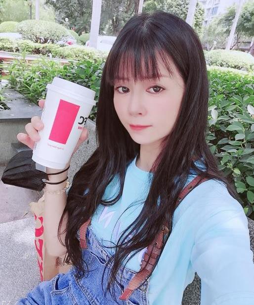 萌萌纯脸蛋兔兔