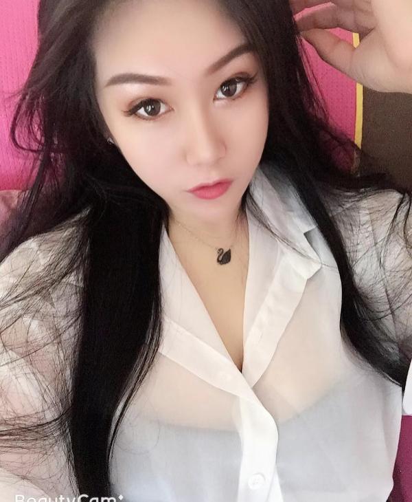 体验人照无差榨精妹