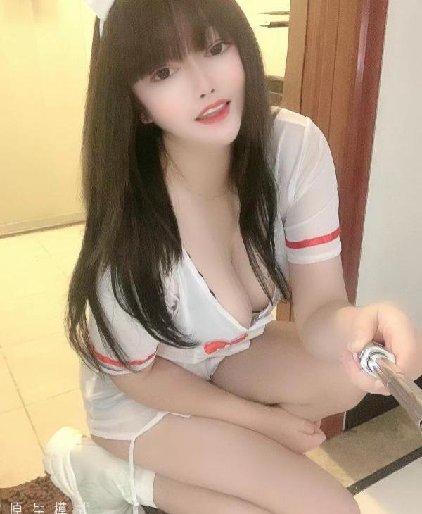 制服大奶妹妹