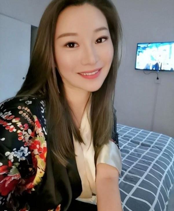 东莞少妇奶大