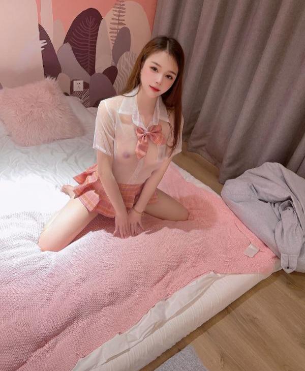 娇小女友系妹子