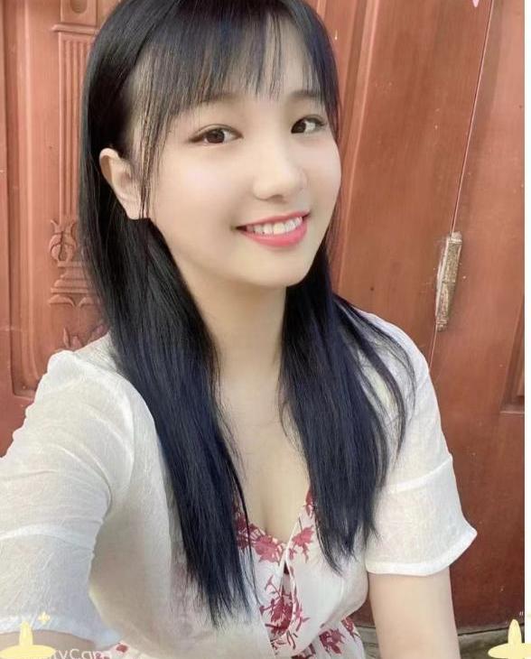 大胸性感小甜甜