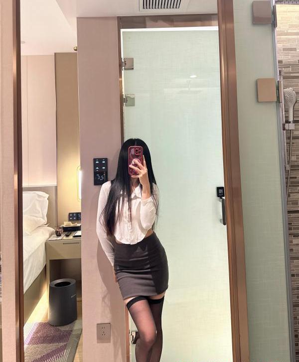 宝安西乡小姐姐