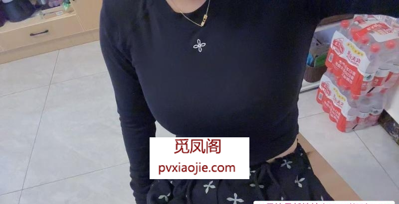 大奶小萝莉
