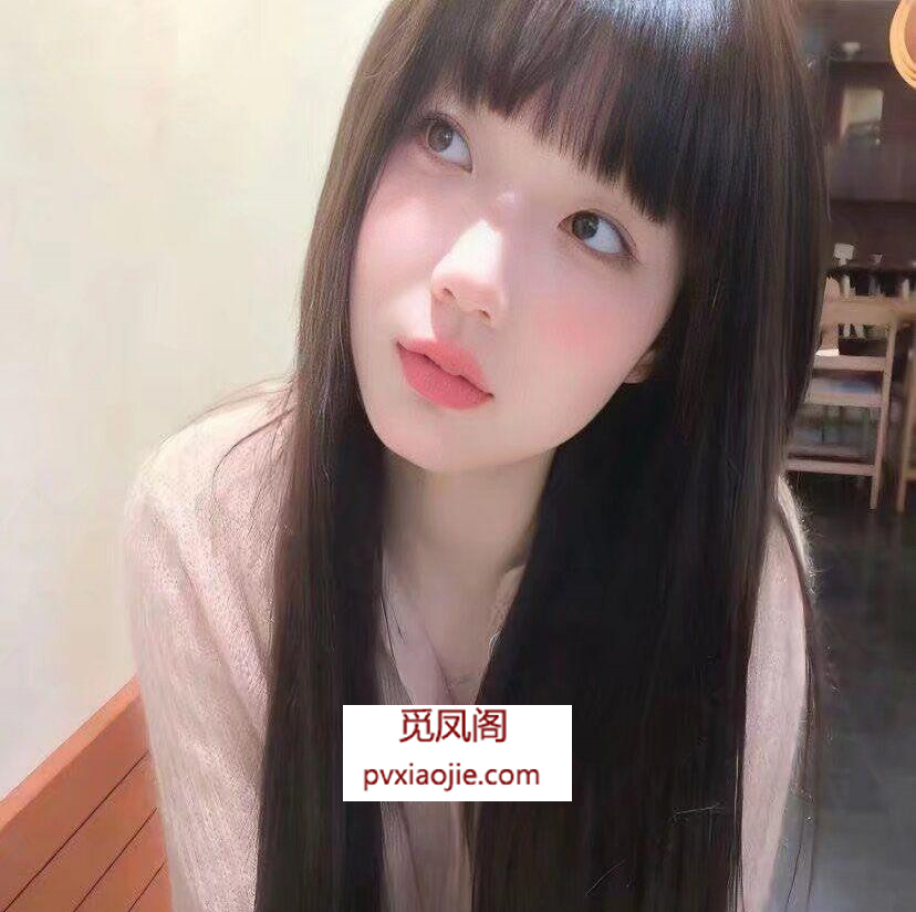 刚毕业的巨乳萝莉学生妹带楼兼职外出