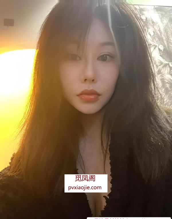 大胸球球