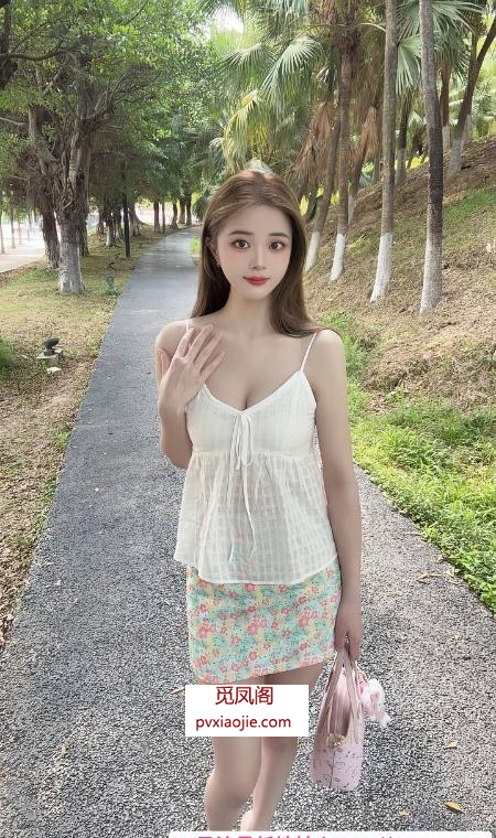 颜值大胸翘臀妹子