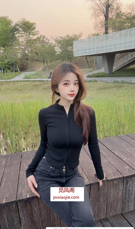 颜值大胸翘臀妹子