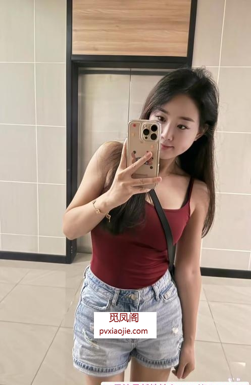 长腿性感嫩妹