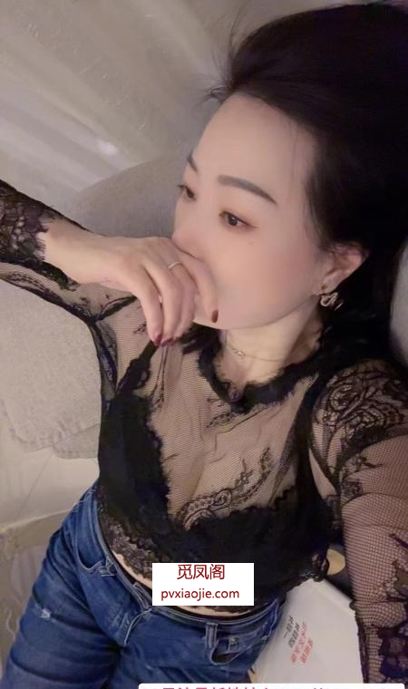 黑丝制服大胸安娜