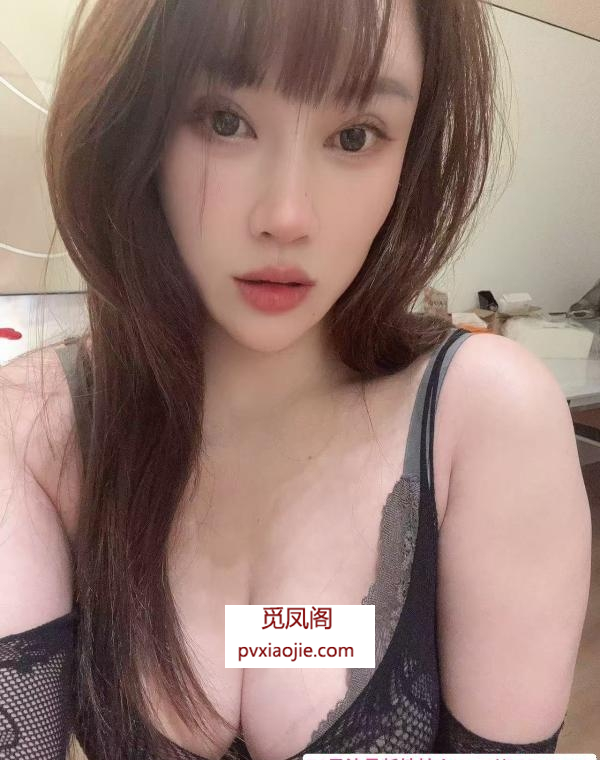 细腰长腿大胸妹