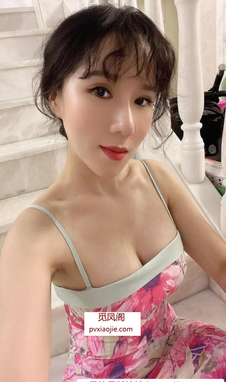 D奶长舌少妇