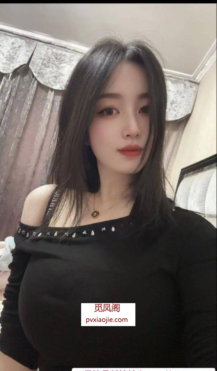 丰满高挑小少妇