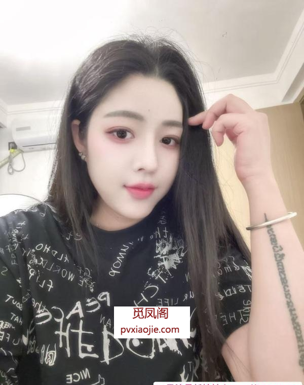 丰满翘臀梓琪超有料