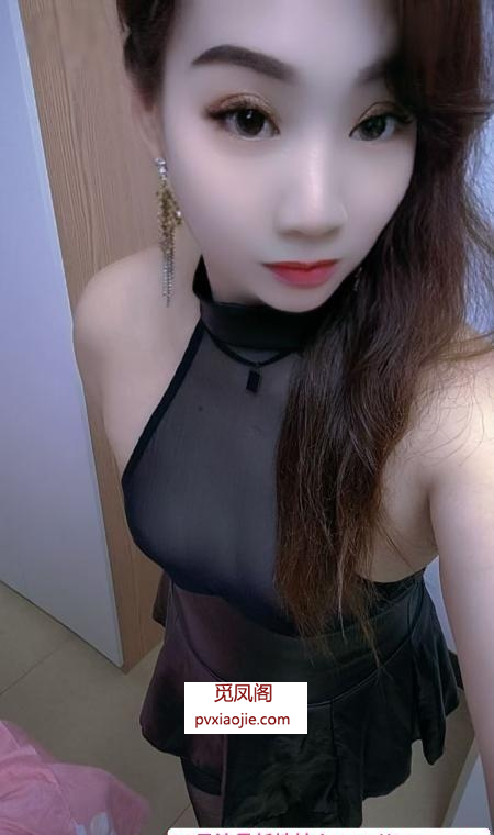 越秀轻熟黑丝少妇
