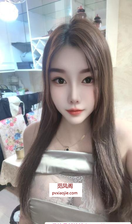 蜜桃翘臀欣欣