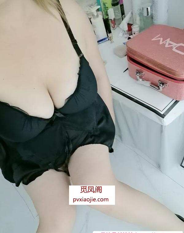 浦江大臀妞
