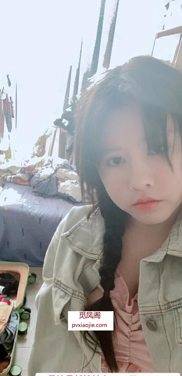 天河萝莉妹小伊