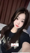 年轻微胖大胸妹