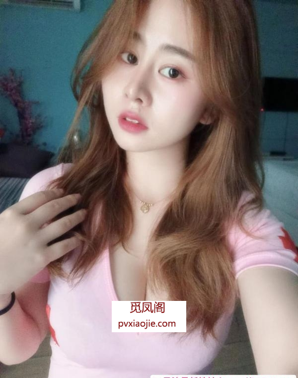 清纯颜值大奶月月