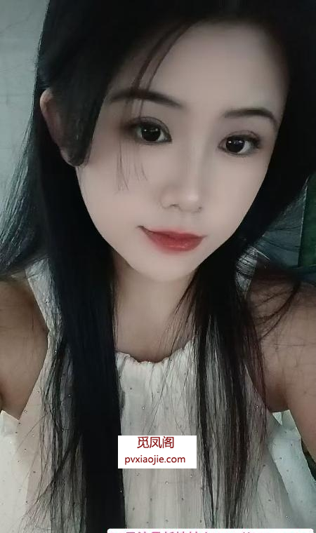 清纯大胸小菲