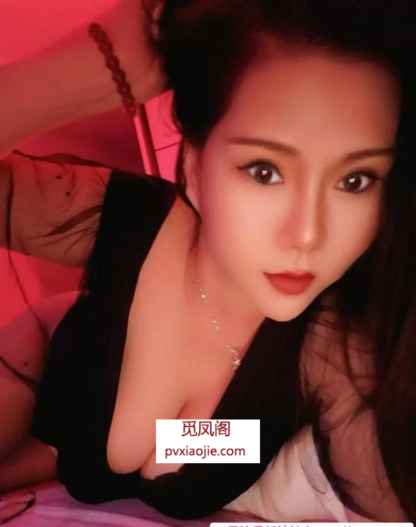 大奶骚货