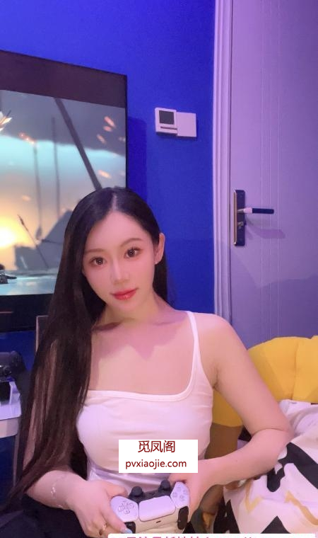肤白撩人颜值老师