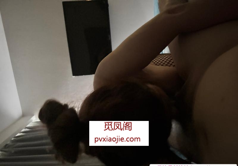 巨乳美妇朵朵
