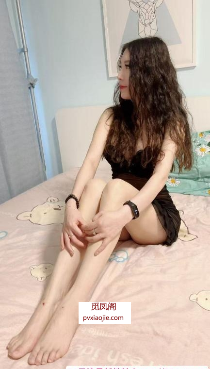 朝阳长腿喷水桃子