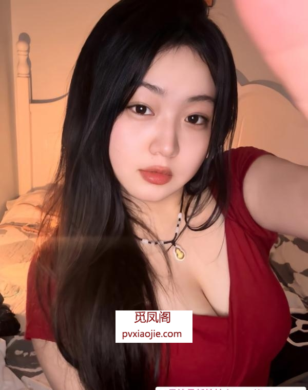可舌吻肉感妹子