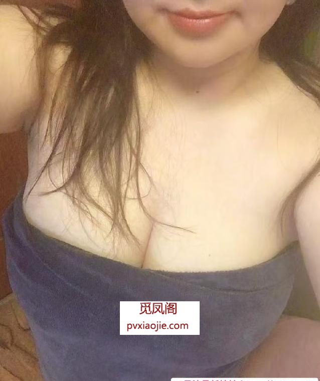 园区巨乳川妹