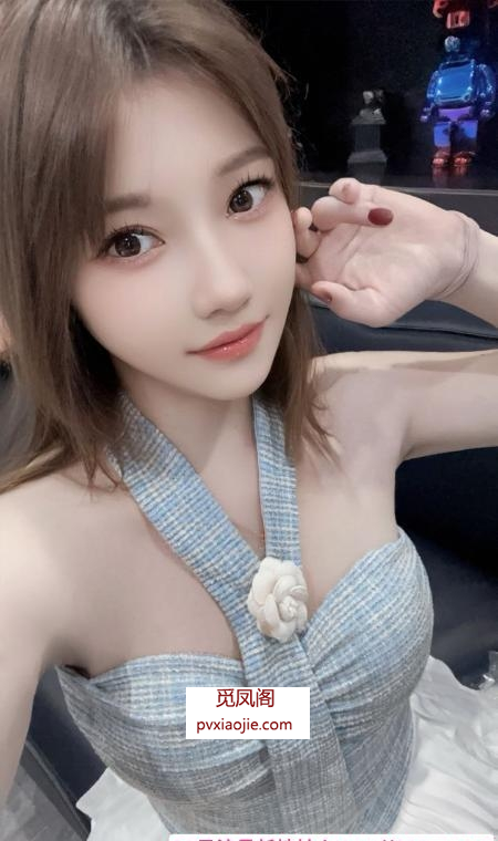 清纯女友翘臀老师
