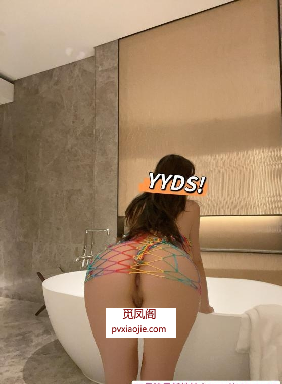 巨乳丰臀健身老师