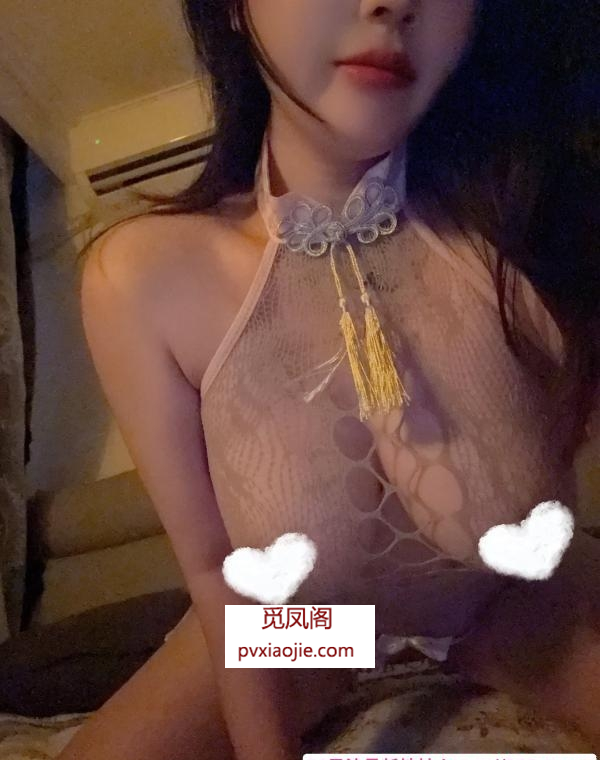 二刷性感翘臀小萝莉