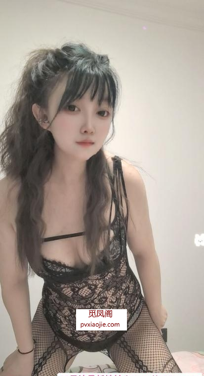 临平大波翘臀骚货