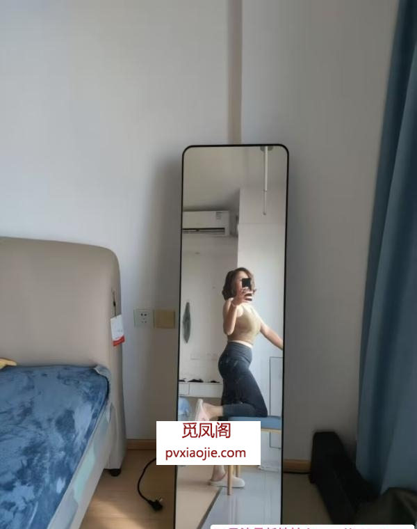 纯莞式夹b小骚妇