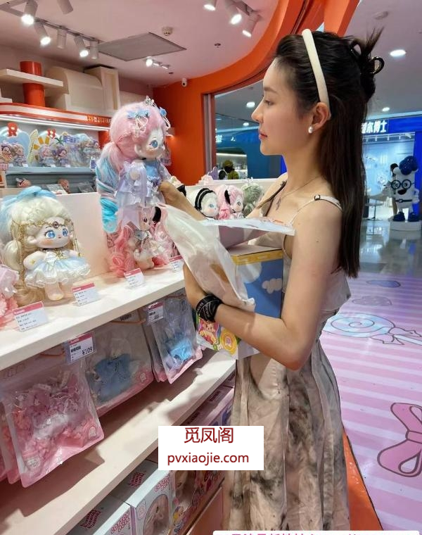 建业嫩妹莎莎