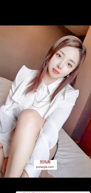 童颜巨乳小美女