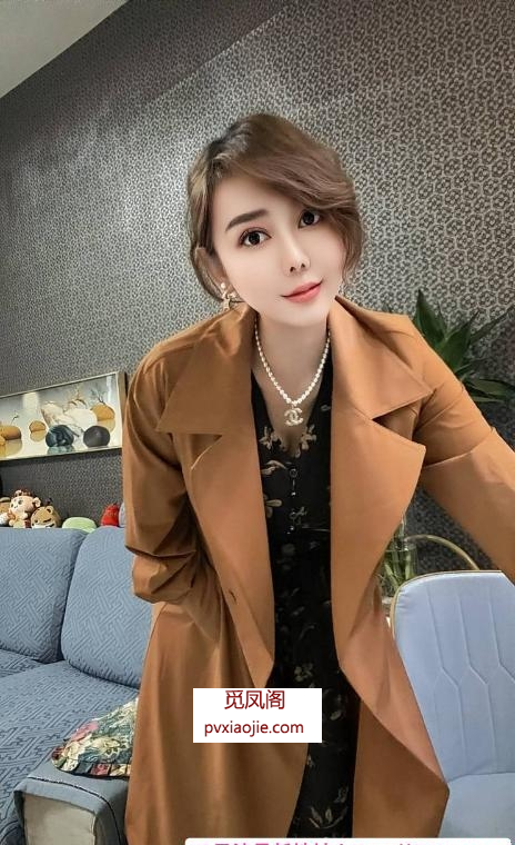 服务到位颜值妹子