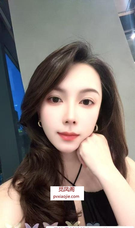 气质绝佳的美女伊伊