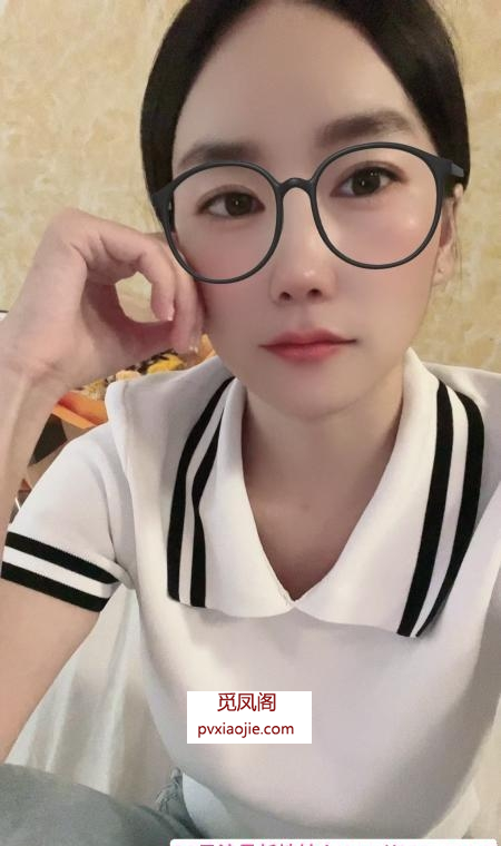 大胸彤彤