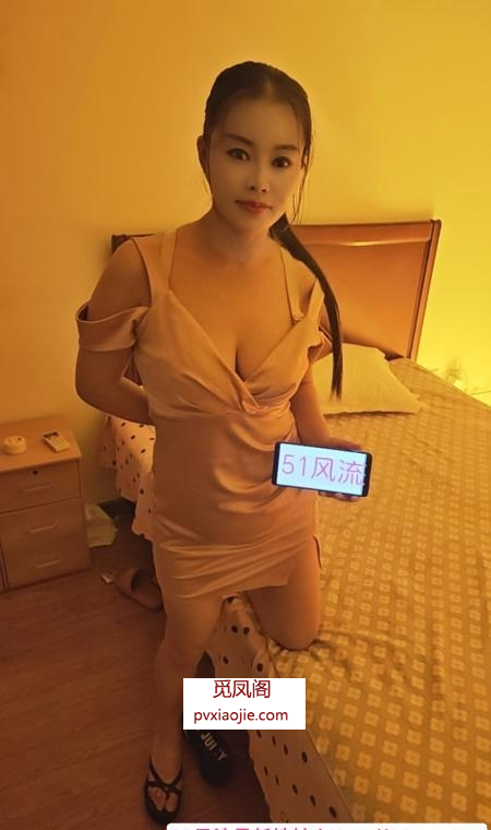 丰满紧致性价比骚妇