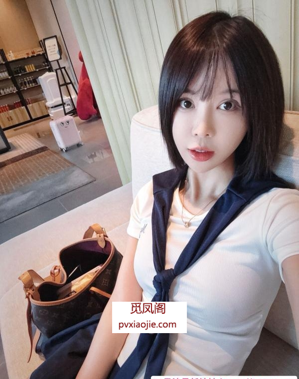 福田反差感大胸萝莉
