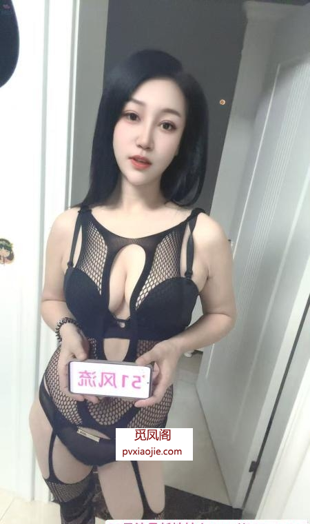 苗条气质型美乳骚妇
