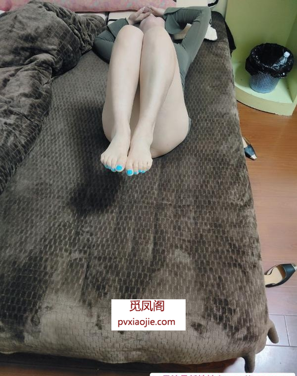 丰满白皙少妇