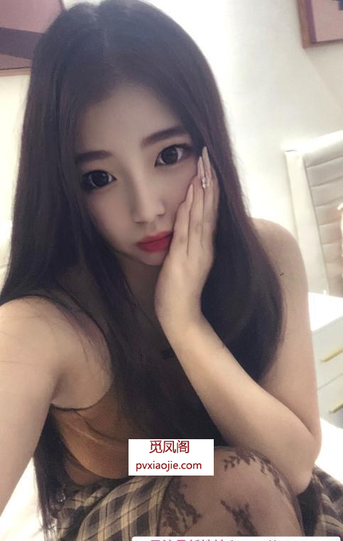 大胸肥臀妹子