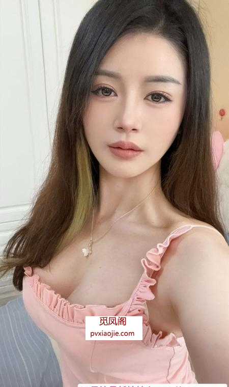 肤白大胸身材好一冉