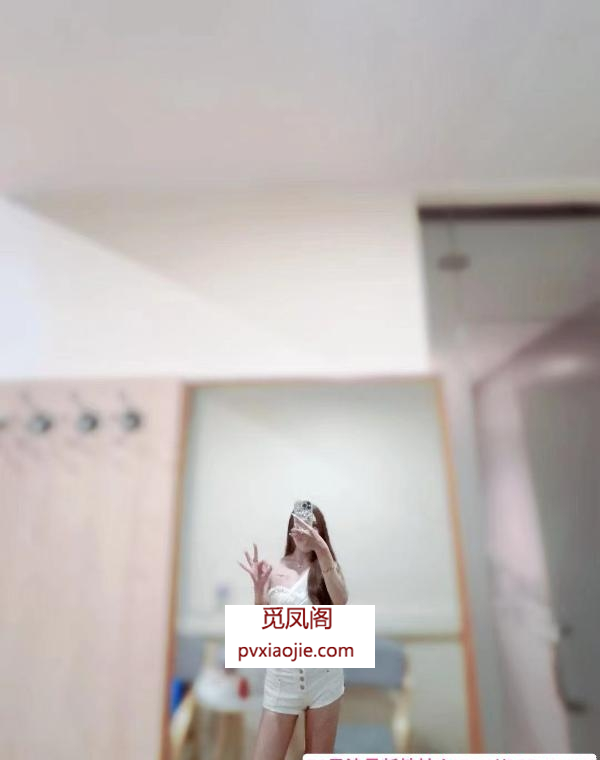 颜值身材很棒的小姐姐