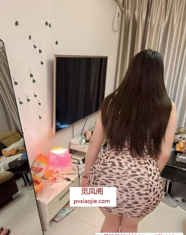 天河大屁股巨乳BBW