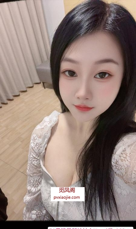 e奶巨乳玥菲